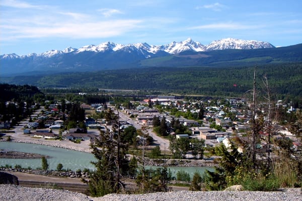 A picture of the Town of Golden.