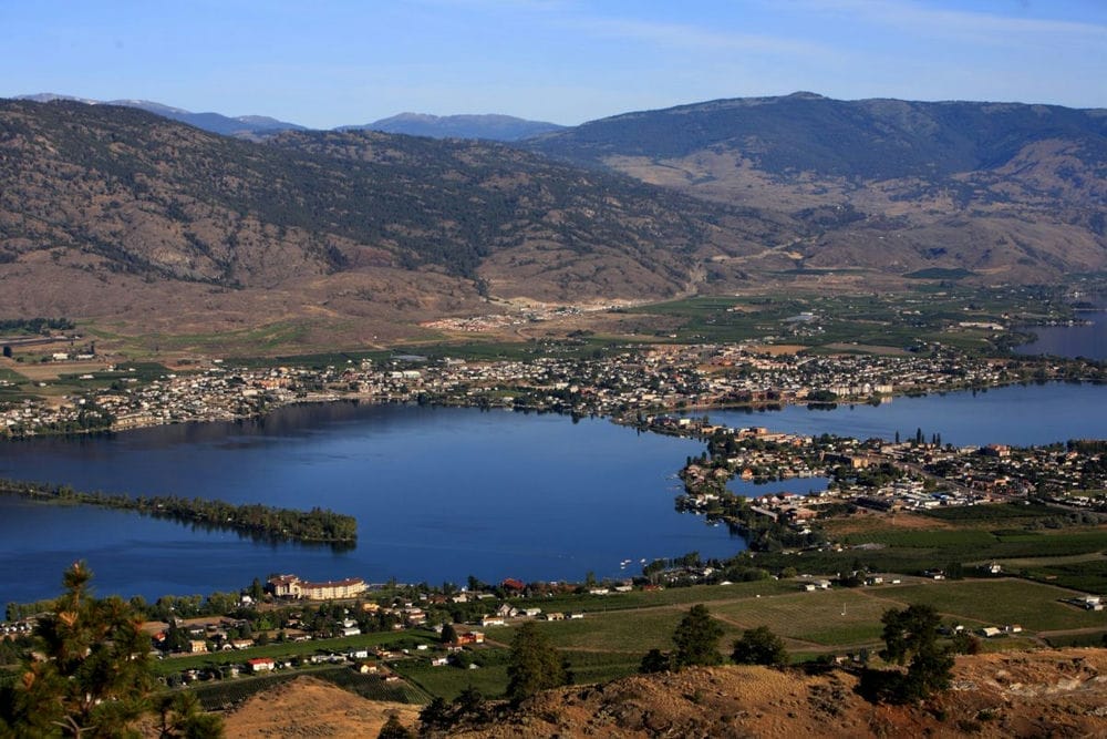 A picture of the Town of Osoyoos.