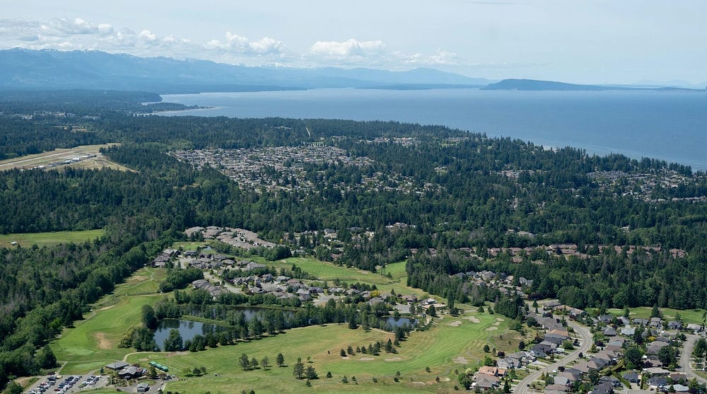 A picture of the Town of Qualicum Beach.